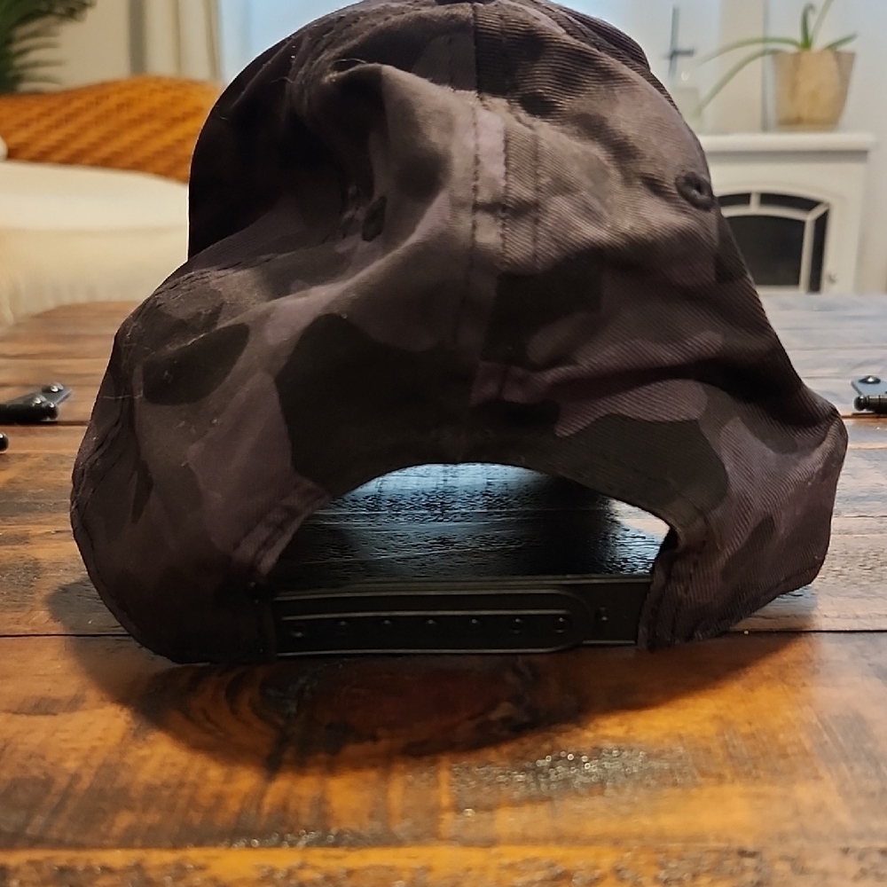 Nwot Black Camouflage Cap with Flag Patch - Picture 3 of 6